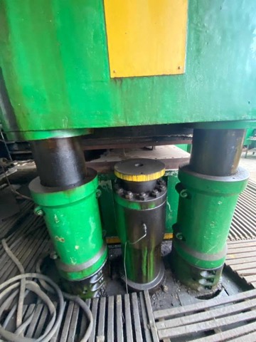 2000 ton Hydraulic Press Dnepropress D2243 – photo 5
