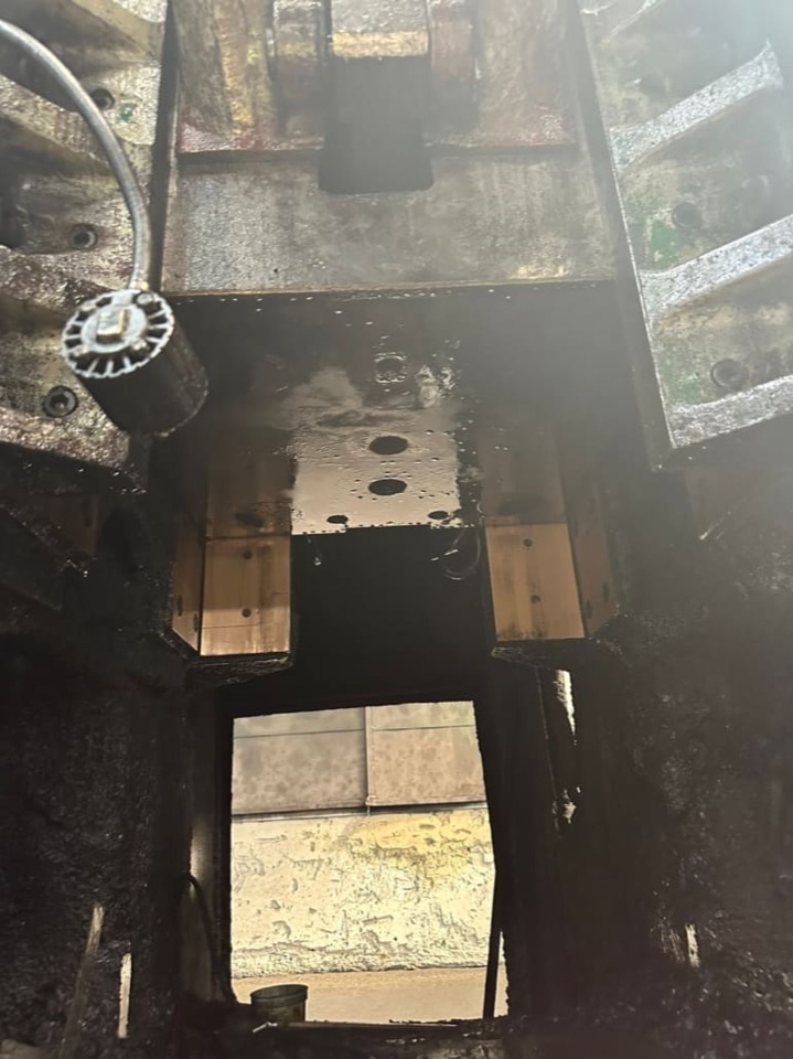 1000 ton Hot Forging Press Massey – photo 3